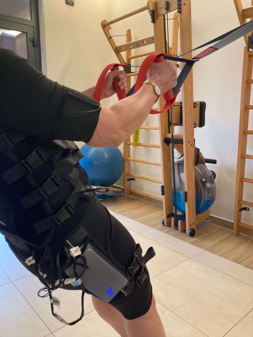 Dimagrire in menopausa - EMS Dimagrire in menopausa, EMS, centro di dimagrimento medico integrato, Studio Medico Razzano, Cryo Dynamic, allenamento EMS